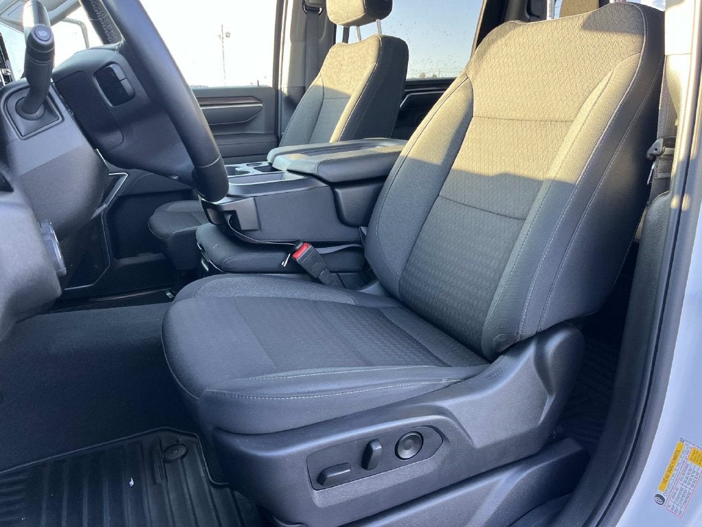 2025 Chevrolet Silverado 2500HD 4WD Crew Cab Standard Bed LT