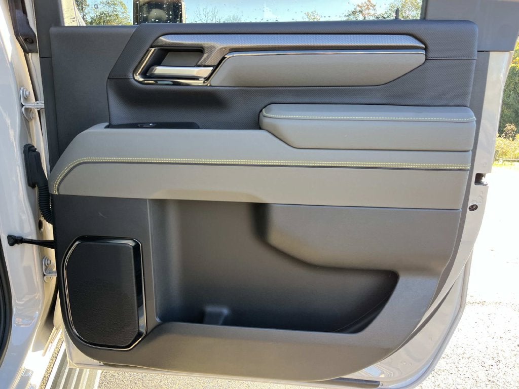 2026 Chevrolet Silverado 2500HD Crew Cab, Standard Bed, XR2, 4WD