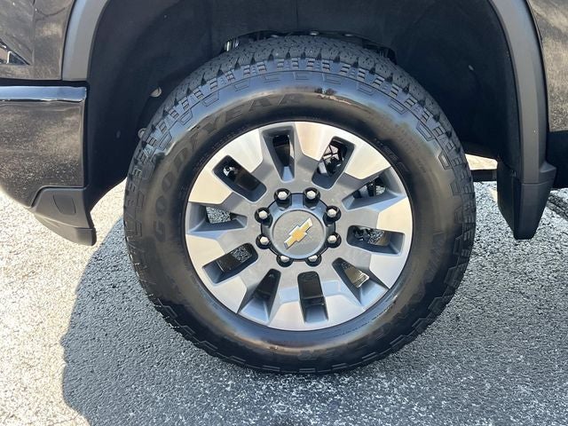 2024 Chevrolet Silverado 2500HD 4WD Crew Cab Standard Bed Custom