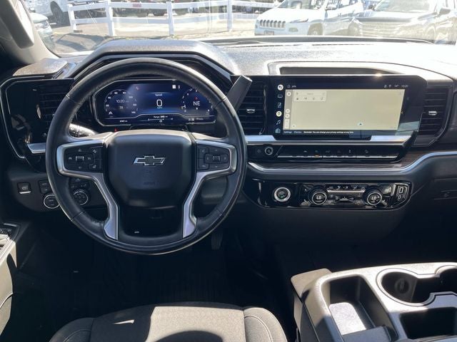 2022 Chevrolet Silverado 1500 4WD Crew Cab Short Bed RST