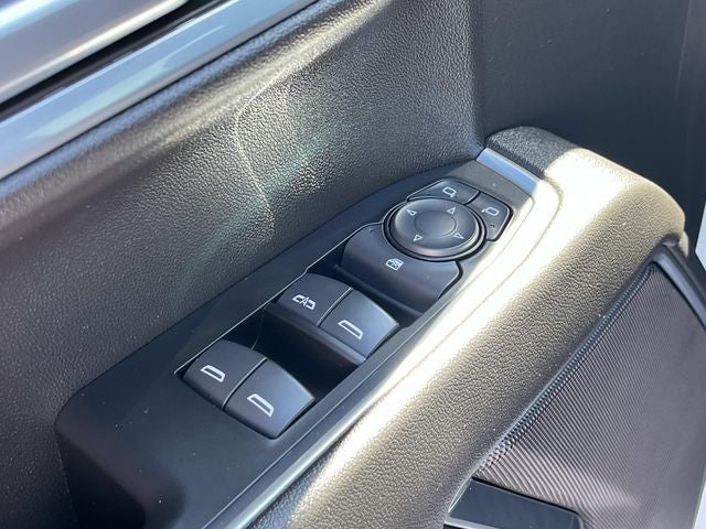2022 Chevrolet Silverado 1500 4WD Crew Cab Short Bed RST