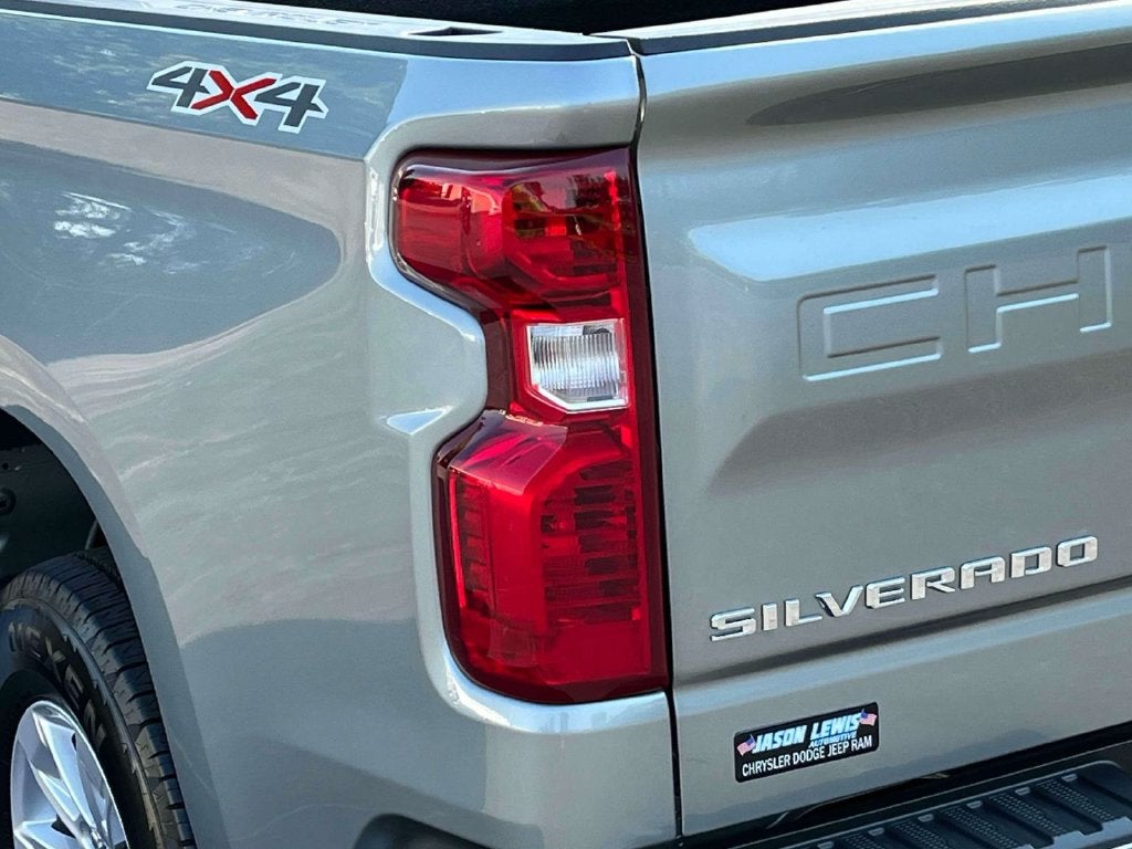 2026 Chevrolet Silverado 1500 4WD Crew Cab Standard Bed LT