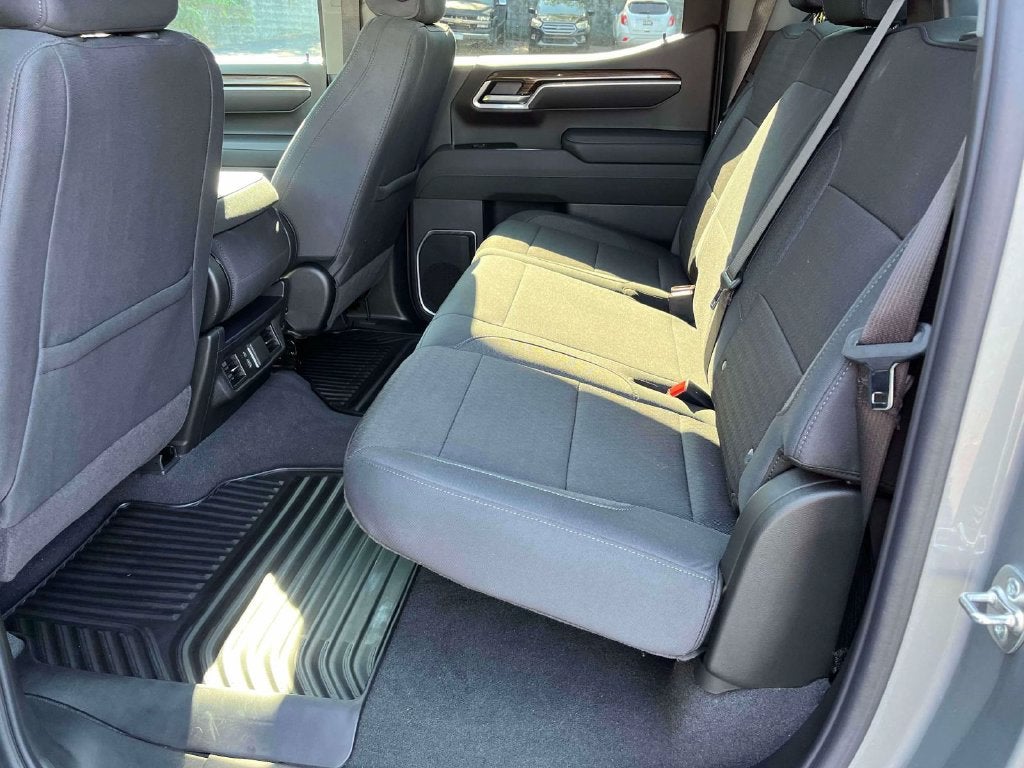 2026 Chevrolet Silverado 1500 4WD Crew Cab Standard Bed LT