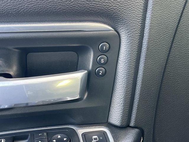 2019 RAM 3500 Laramie Crew Cab 4x4 6'4' Box