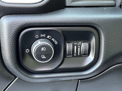 2019 RAM 3500 Laramie Crew Cab 4x4 6'4' Box