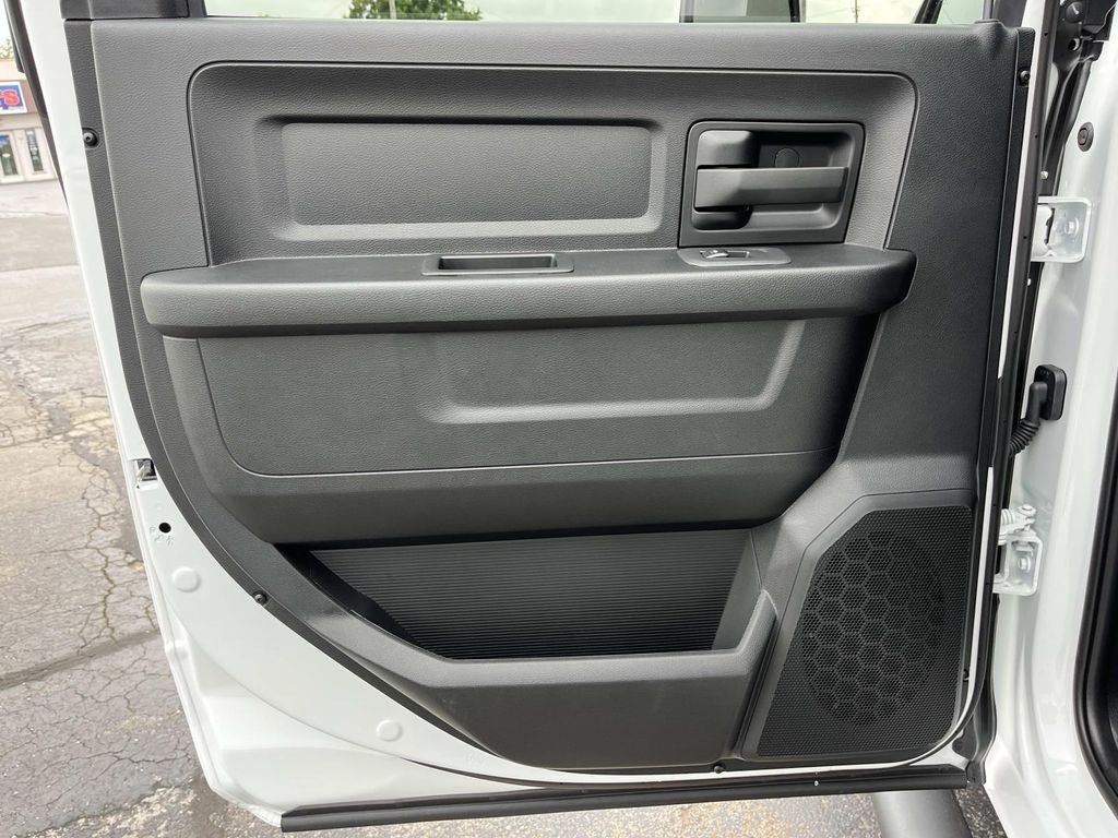 2026 RAM 3500 RAM 3500 TRADESMAN CREW CAB 4X4 8' BOX
