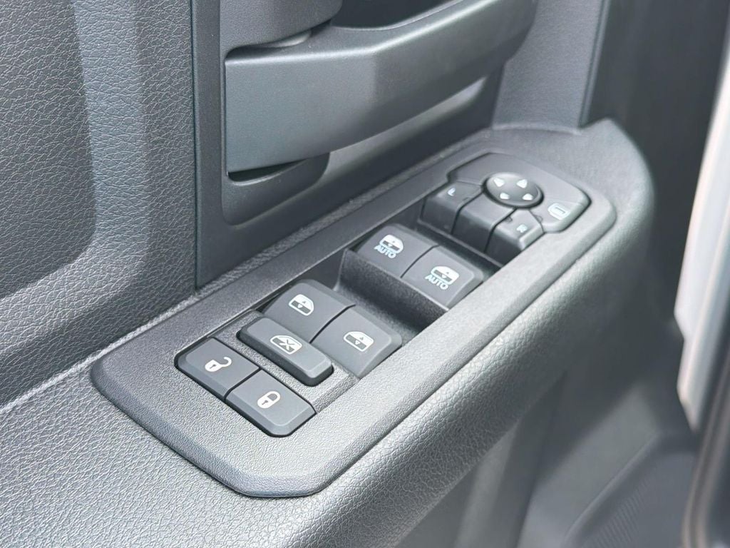 2026 RAM 3500 RAM 3500 TRADESMAN CREW CAB 4X4 8' BOX