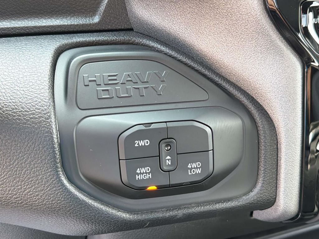 2026 RAM 3500 RAM 3500 TRADESMAN CREW CAB 4X4 8' BOX