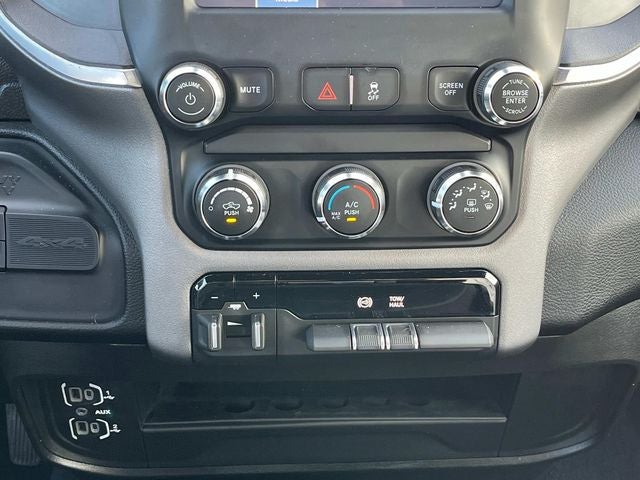 2024 RAM 3500 Big Horn Crew Cab 4x4 8' Box