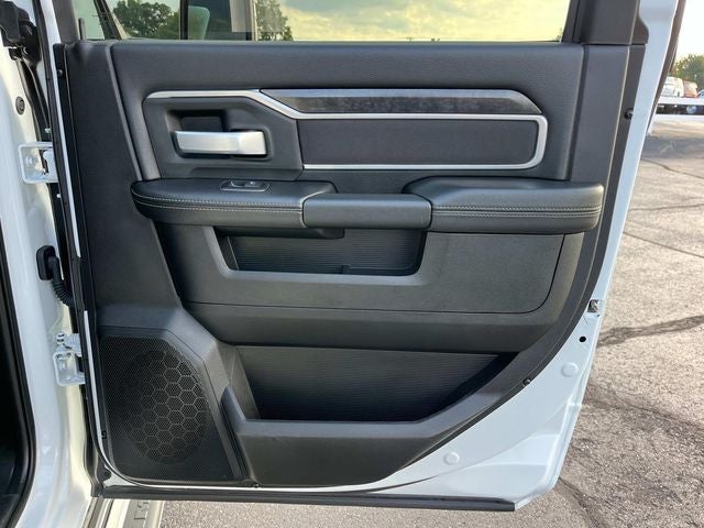 2024 RAM 3500 Big Horn Crew Cab 4x4 8' Box