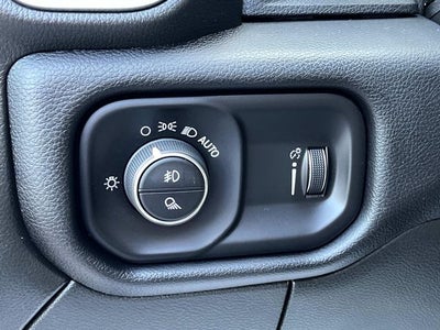 2024 RAM 3500 Big Horn Crew Cab 4x4 8' Box