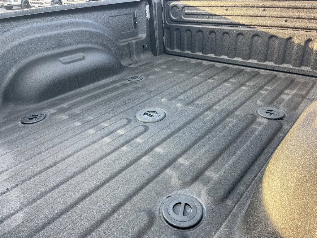 2027 RAM 2500 RAM 2500 BLACK EXPRESS CREW CAB 4X4 6'4' BOX