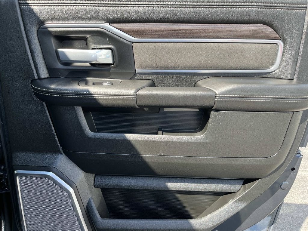 2025 RAM 2500 Laramie Crew Cab 4x4 6'4' Box
