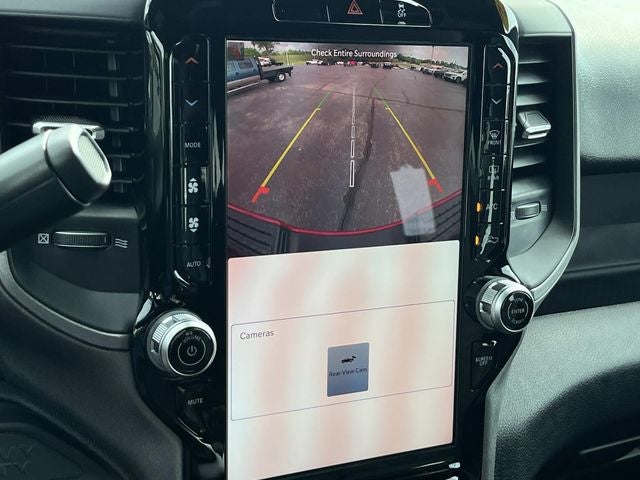 2026 RAM 2500 RAM 2500 BLACK EXPRESS CREW CAB 4X4 8' BOX