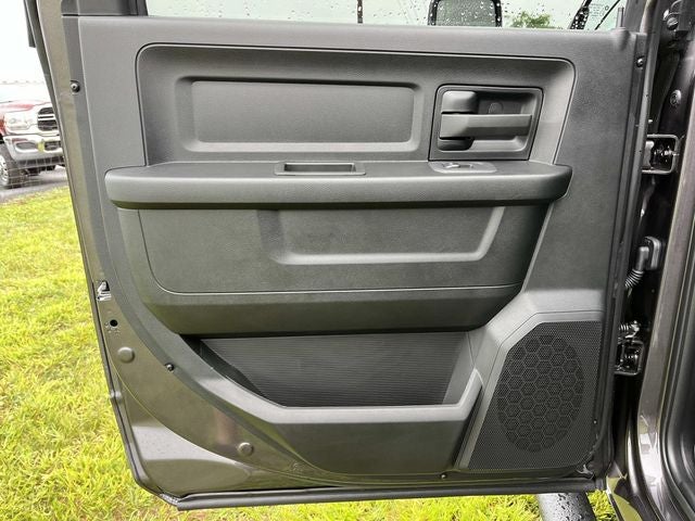 2026 RAM 2500 RAM 2500 BLACK EXPRESS CREW CAB 4X4 8' BOX