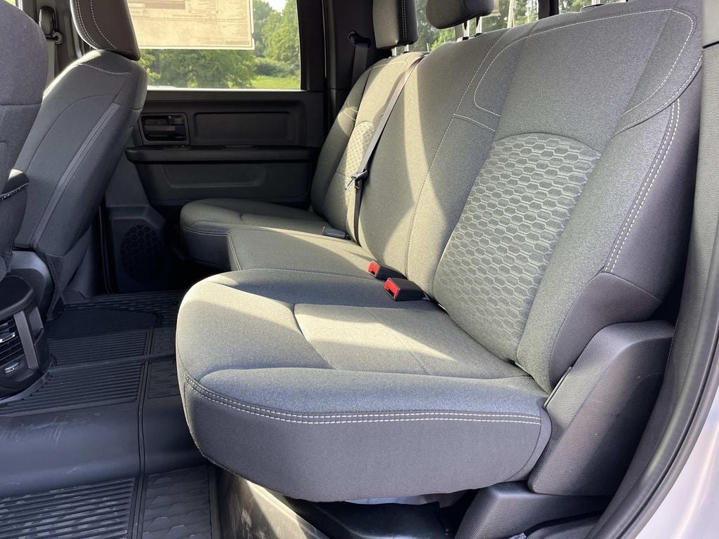 2026 RAM 2500 RAM 2500 BLACK EXPRESS CREW CAB 4X4 8' BOX