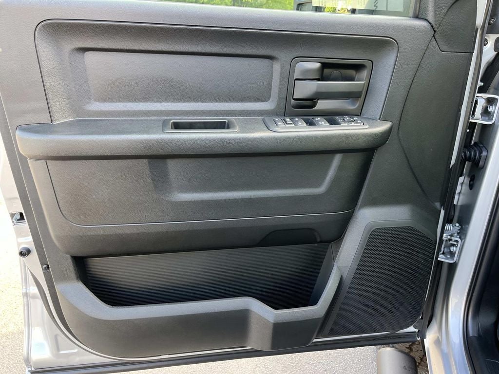 2026 RAM 2500 RAM 2500 BLACK EXPRESS CREW CAB 4X4 8' BOX