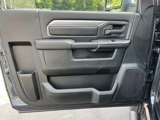 2026 RAM 3500 RAM 3500 TRADESMAN REGULAR CAB 4X4 8' BOX