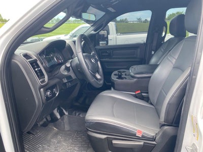 2025 RAM 3500 Tradesman Crew Cab 4x4 8' Box