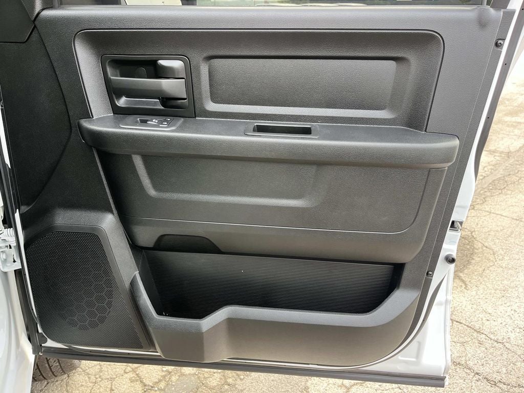 2025 RAM 3500 Tradesman Crew Cab 4x4 8' Box