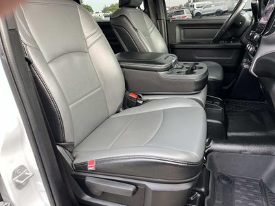 2025 RAM 3500 Tradesman Crew Cab 4x4 8' Box