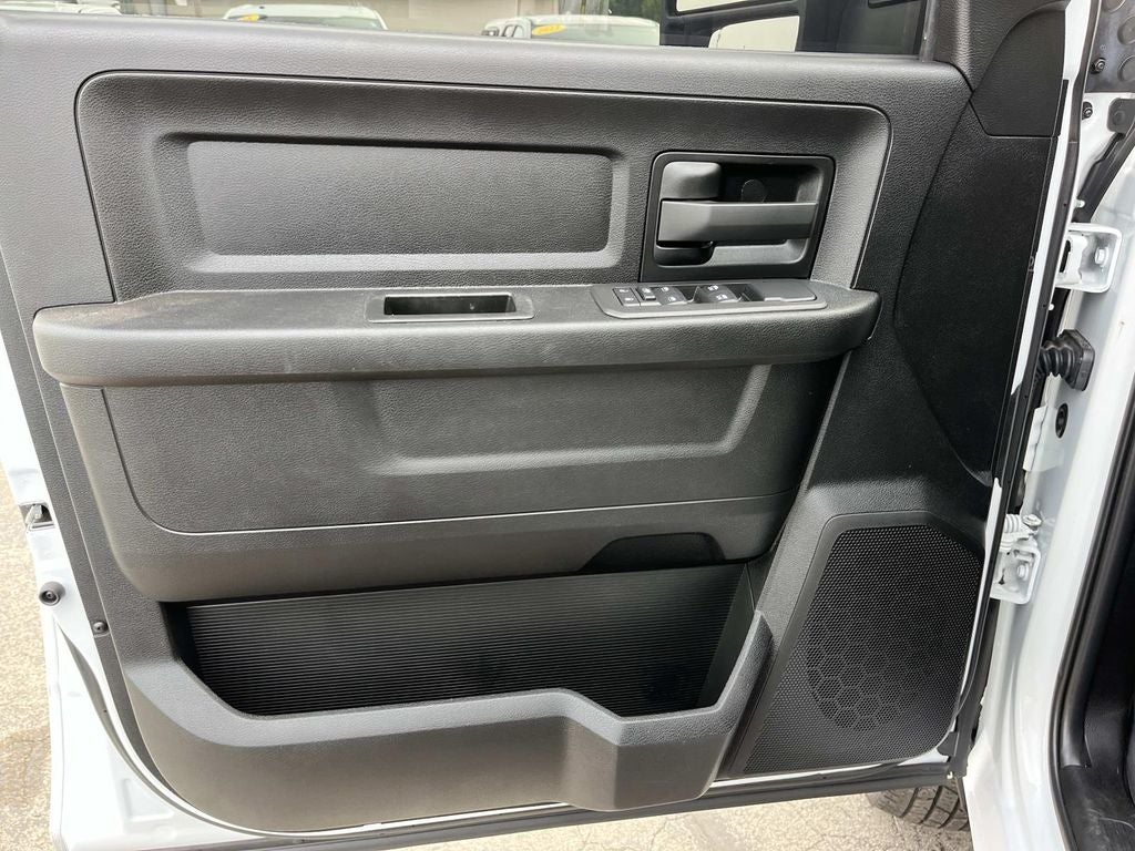 2025 RAM 3500 Tradesman Crew Cab 4x4 8' Box
