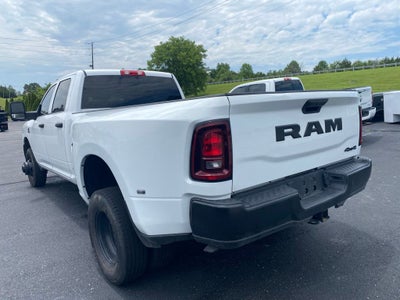 2025 RAM 3500 Tradesman Crew Cab 4x4 8' Box