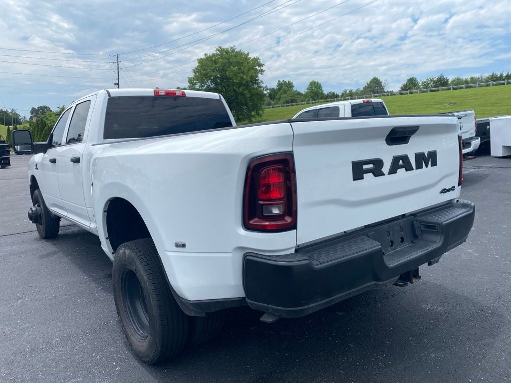 2025 RAM 3500 Tradesman Crew Cab 4x4 8' Box