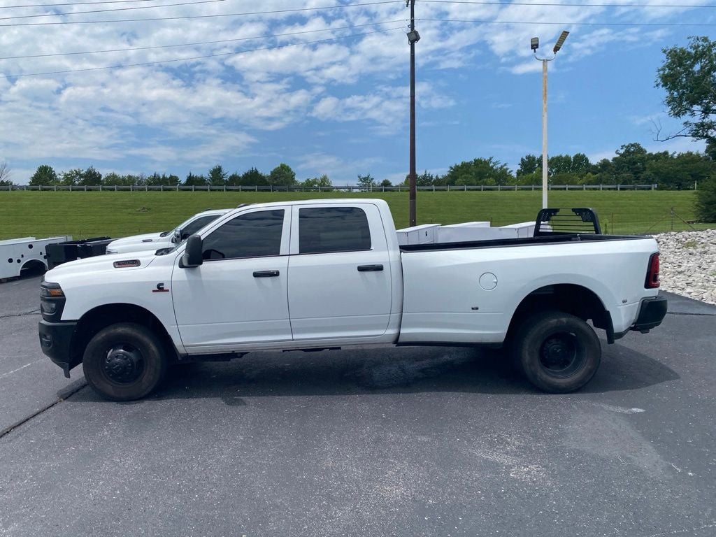 2025 RAM 3500 Tradesman Crew Cab 4x4 8' Box