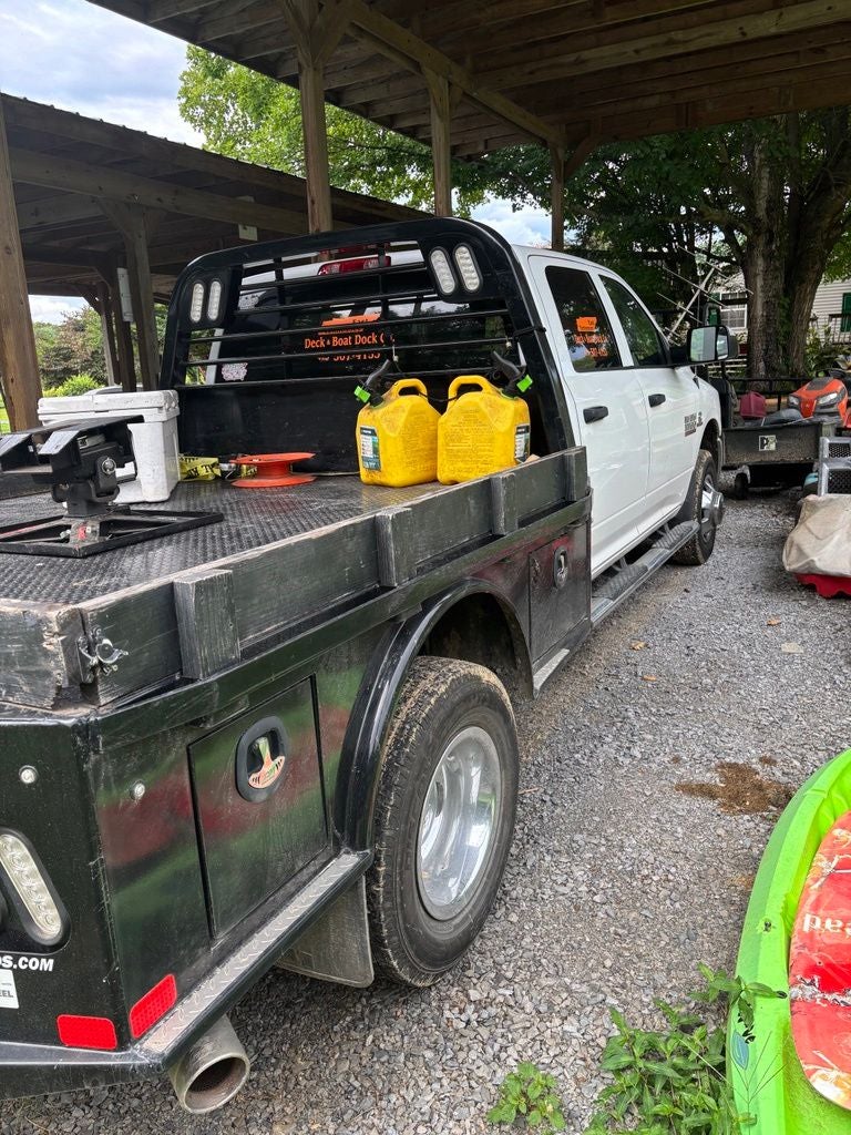 2018 RAM 3500 Tradesman Crew Cab 4x4 8' Box