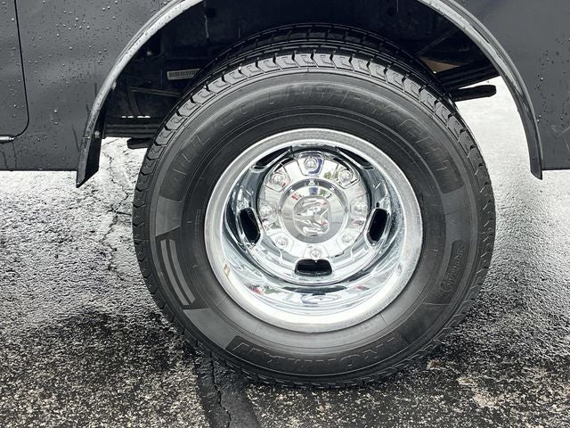 2024 RAM 3500 Big Horn Crew Cab 4x4 8' Box