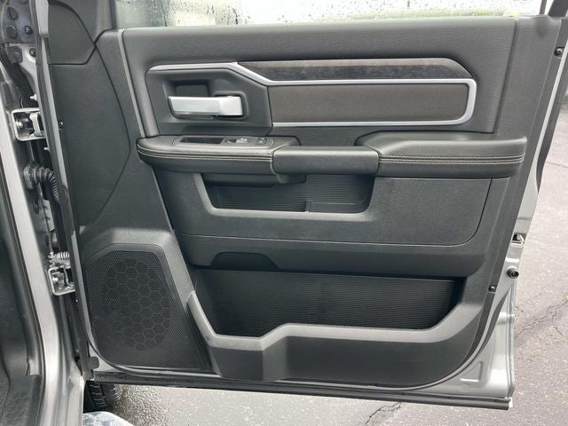 2024 RAM 3500 Big Horn Crew Cab 4x4 8' Box