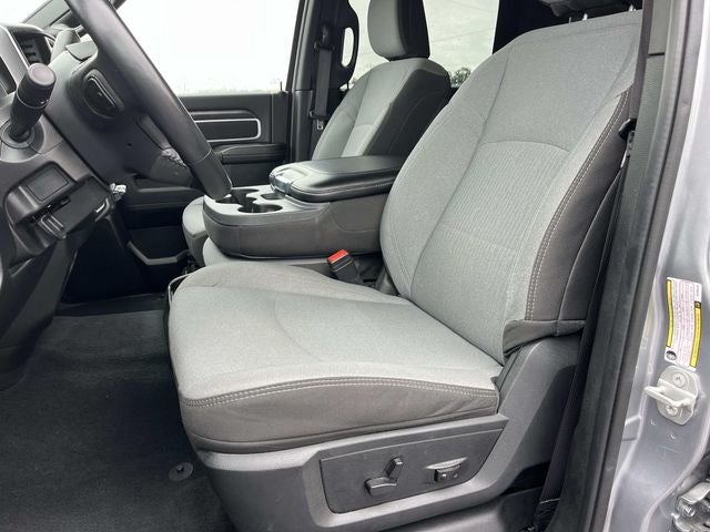 2024 RAM 3500 Big Horn Crew Cab 4x4 8' Box