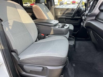 2024 RAM 3500 Big Horn Crew Cab 4x4 8' Box