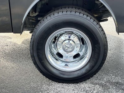 2024 RAM 3500 Big Horn Crew Cab 4x4 8' Box