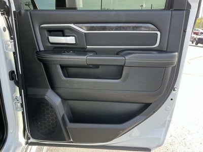 2024 RAM 3500 Big Horn Crew Cab 4x4 8' Box