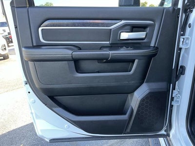 2024 RAM 3500 Big Horn Crew Cab 4x4 8' Box