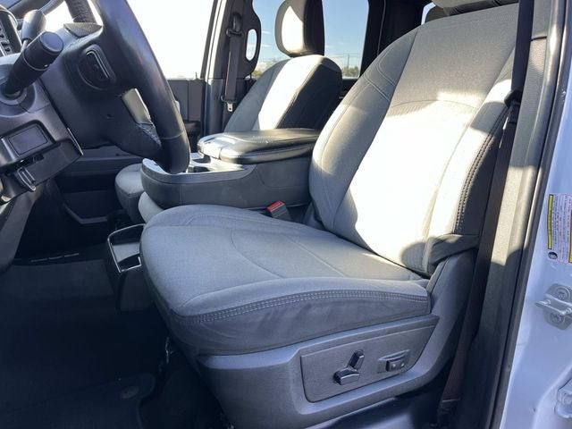 2024 RAM 3500 Big Horn Crew Cab 4x4 8' Box
