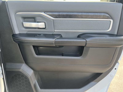 2022 RAM 3500 Big Horn Crew Cab 4x4 8' Box