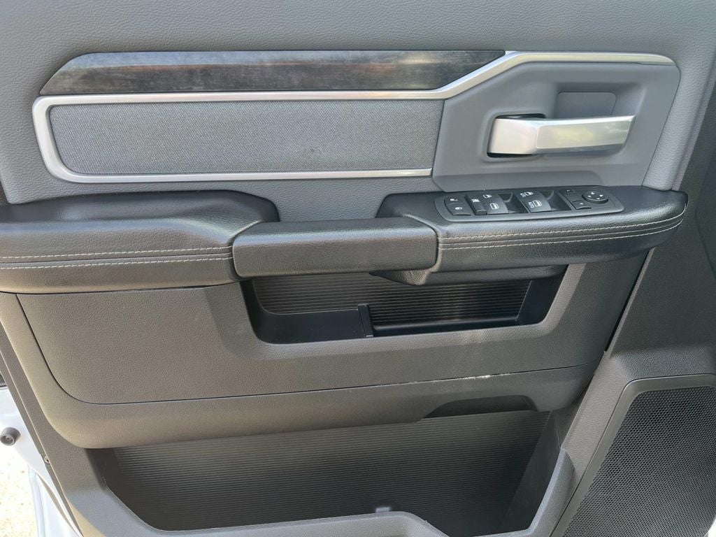 2022 RAM 3500 Big Horn Crew Cab 4x4 8' Box