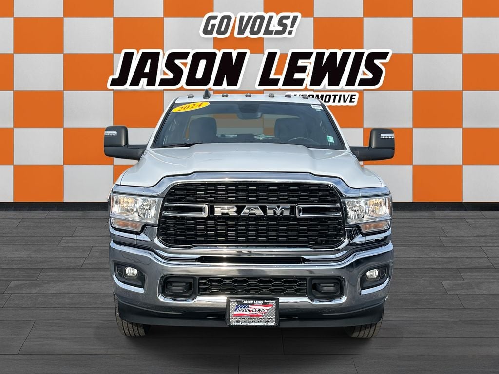 2024 RAM 3500 Big Horn Crew Cab 4x4 8' Box