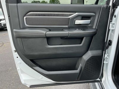 2024 RAM 3500 Big Horn Crew Cab 4x4 8' Box