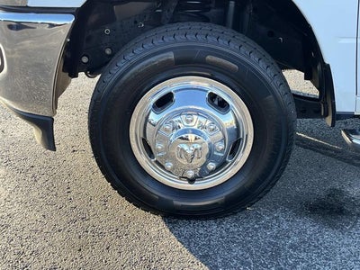 2024 RAM 3500 Big Horn Crew Cab 4x4 8' Box