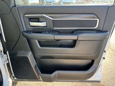 2024 RAM 3500 Big Horn Crew Cab 4x4 8' Box
