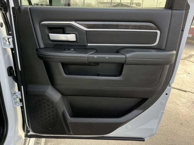 2024 RAM 3500 Big Horn Crew Cab 4x4 8' Box