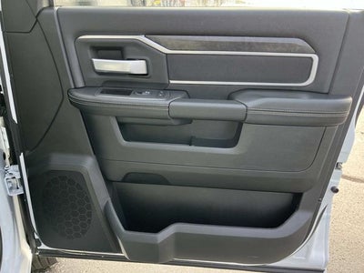 2024 RAM 3500 Big Horn Crew Cab 4x4 8' Box