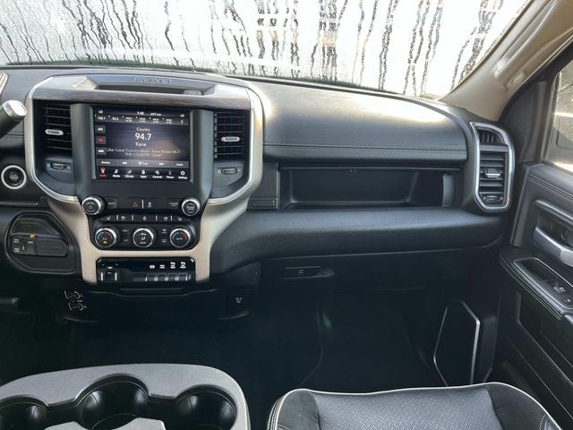 2020 RAM 3500 Laramie Crew Cab 4x4 8' Box
