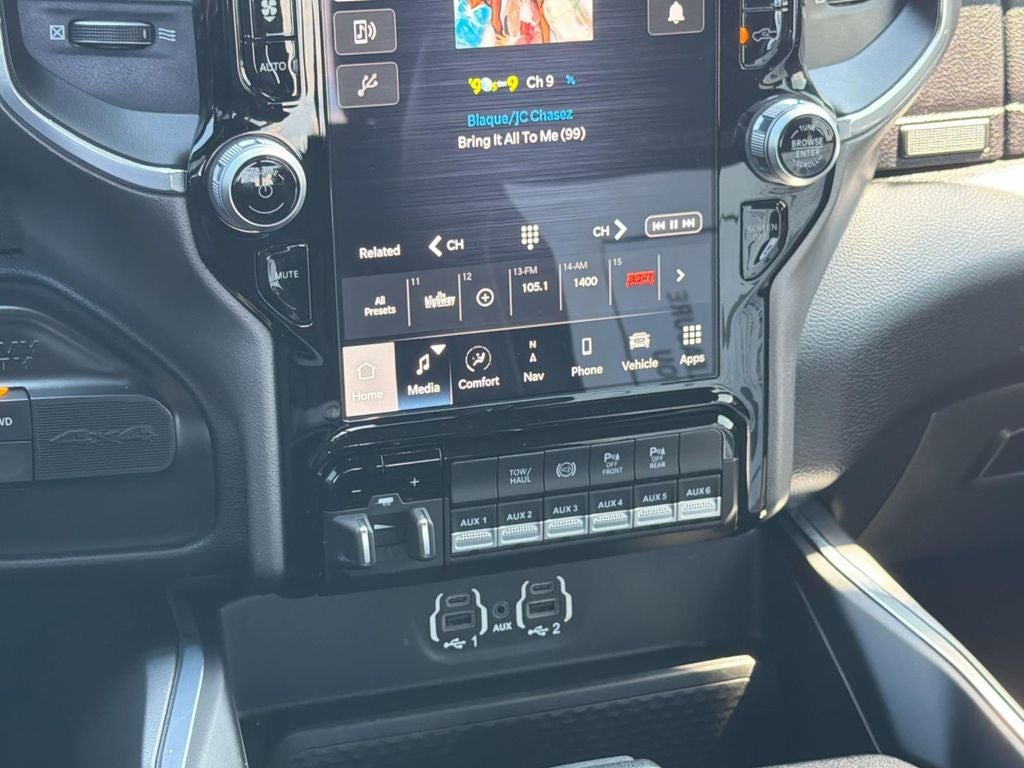 2023 RAM 3500 Laramie Crew Cab 4x4 8' Box