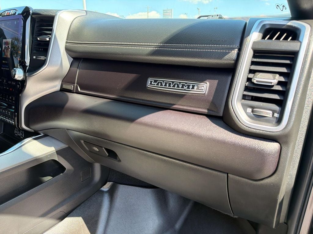 2023 RAM 3500 Laramie Crew Cab 4x4 8' Box