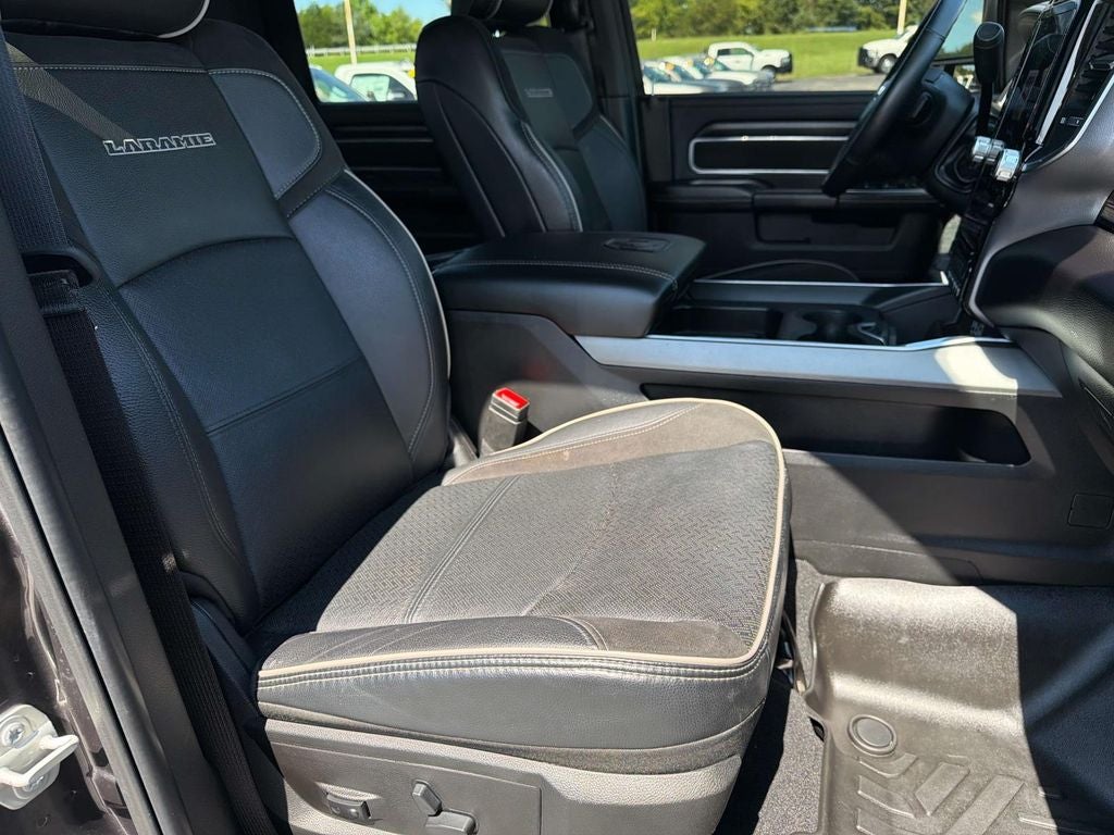 2023 RAM 3500 Laramie Crew Cab 4x4 8' Box
